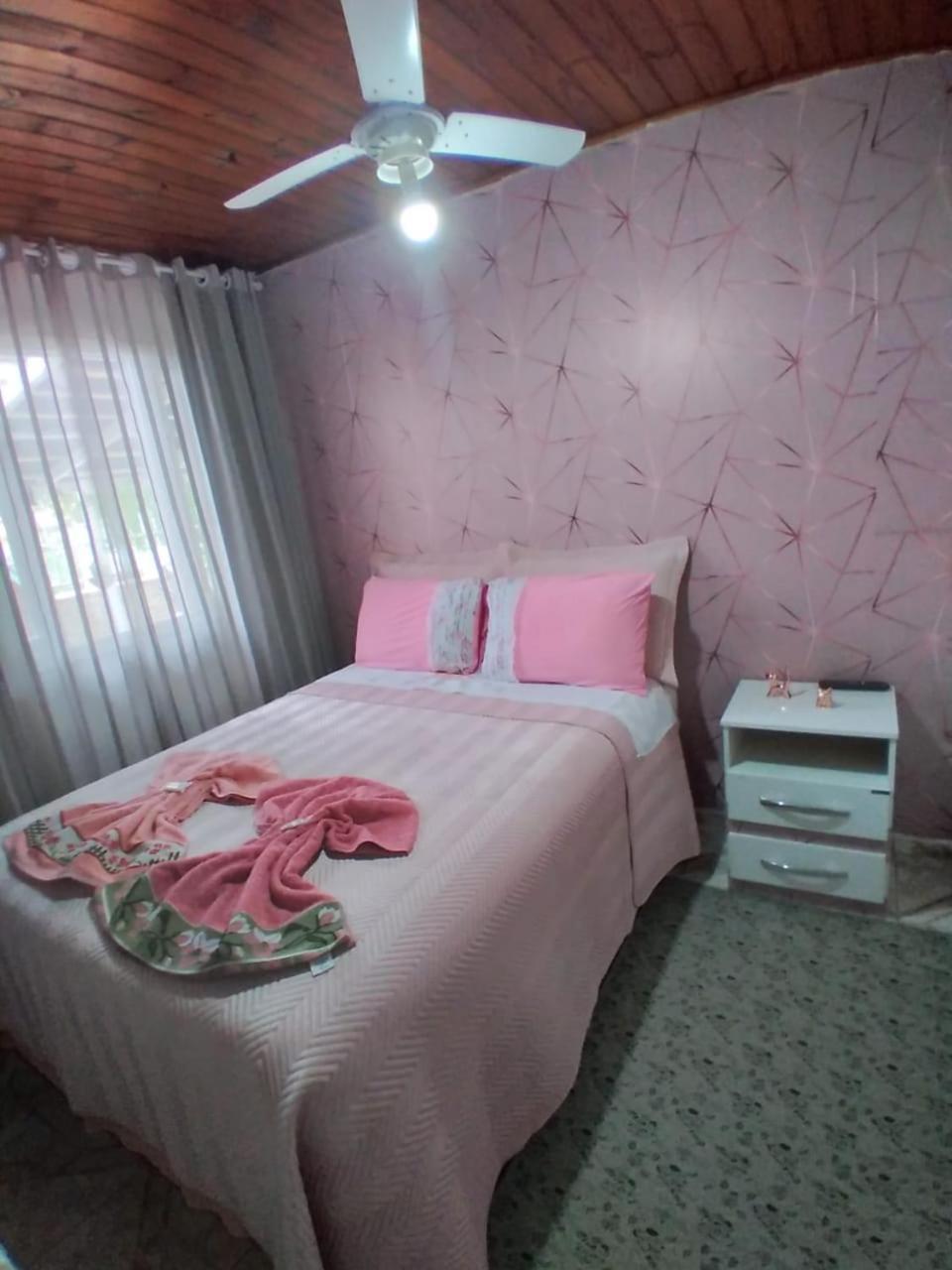 Hotel Casa de Temporada Familiar Urubici Habitación foto